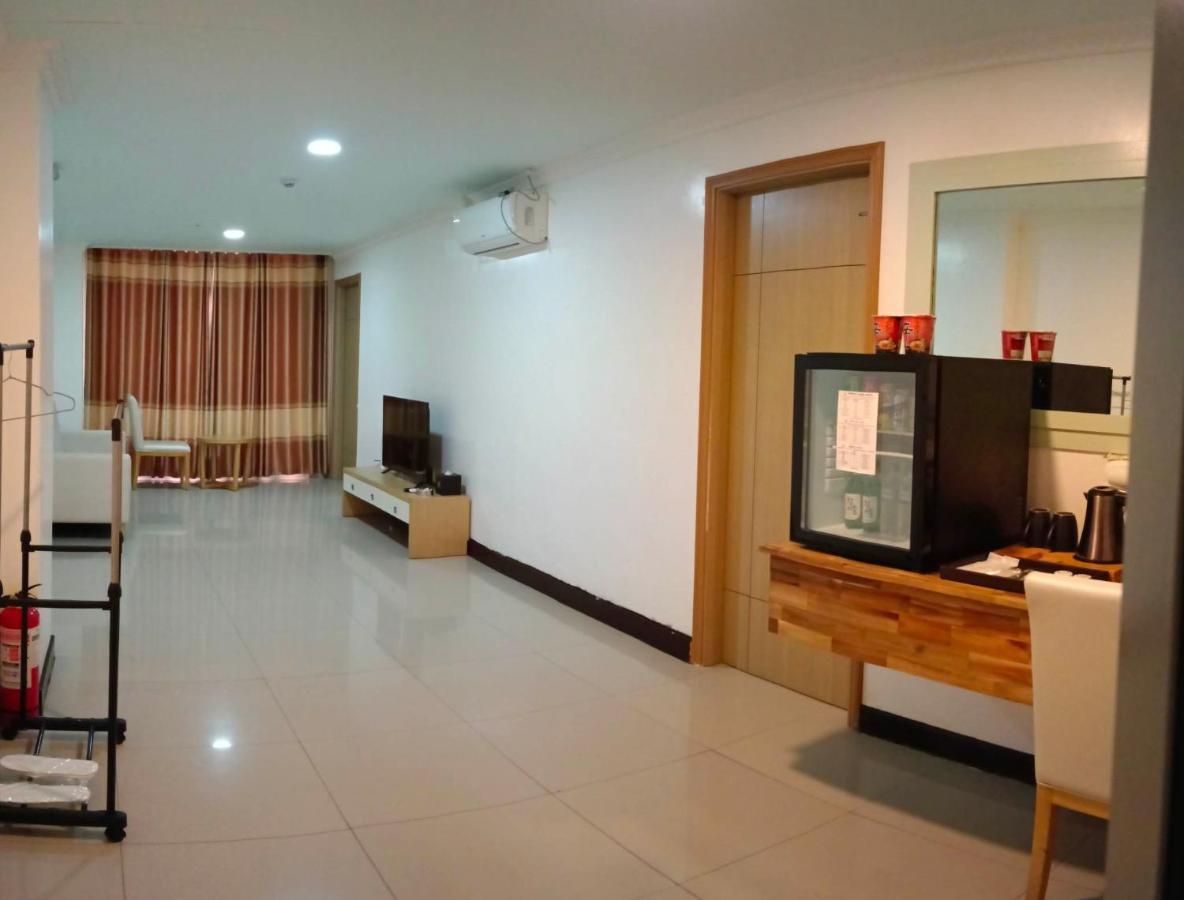 Punta Clark Hotel Clark Field Exterior foto